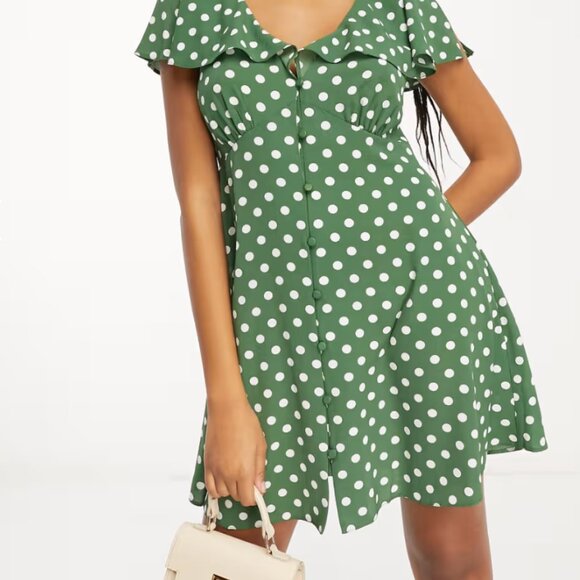 NWT ASOS DESIGN flutter sleeve mini dress with buttons in green polka dot - Picture 1 of 8